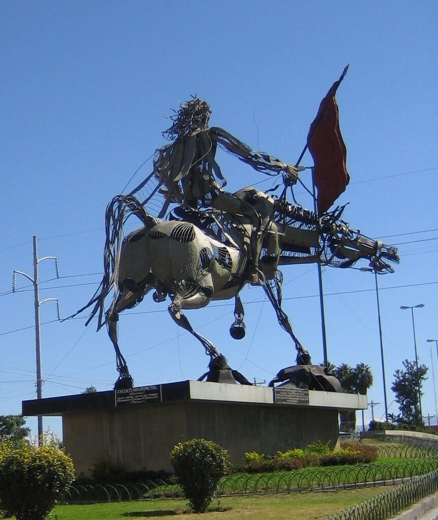 Monumento a los Grandes Heroes Del Pasado - imagen 2